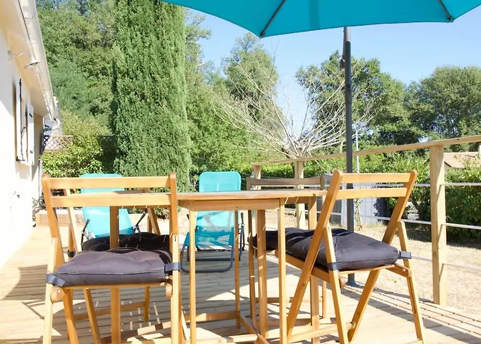 Сasa de vacaciones Maison De Lacaducee